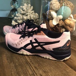 ASICS court shoe